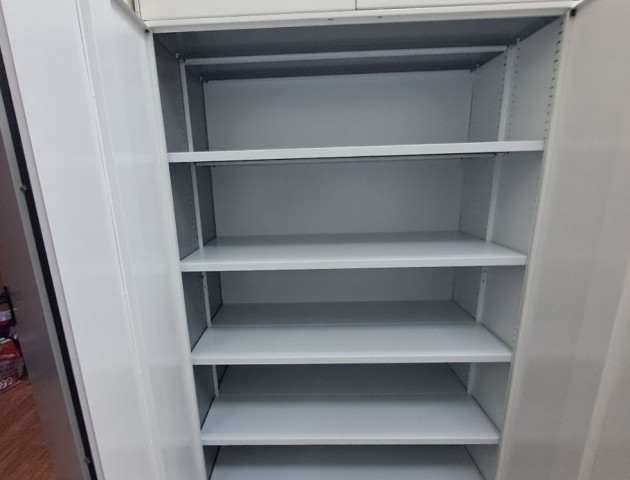 Металлические шкафы для фондов музея